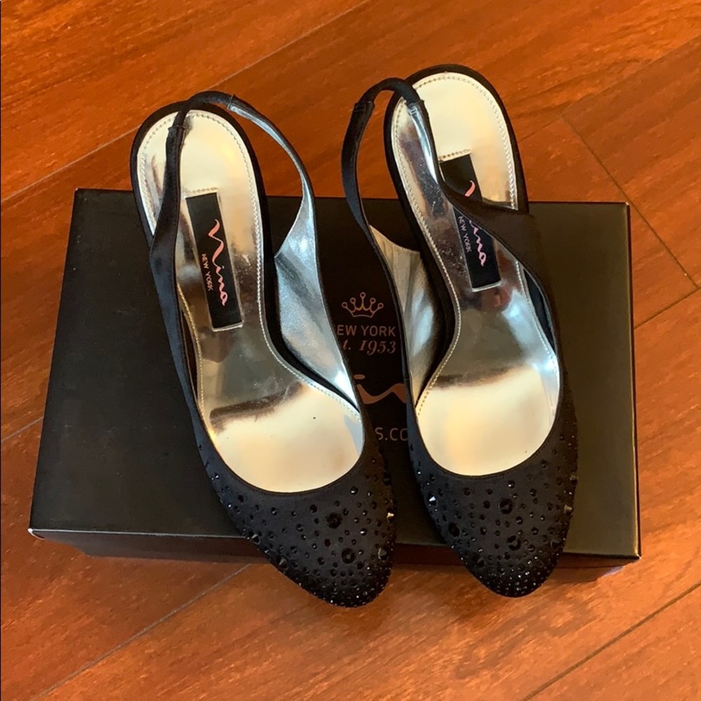 Women’s black evening shoes